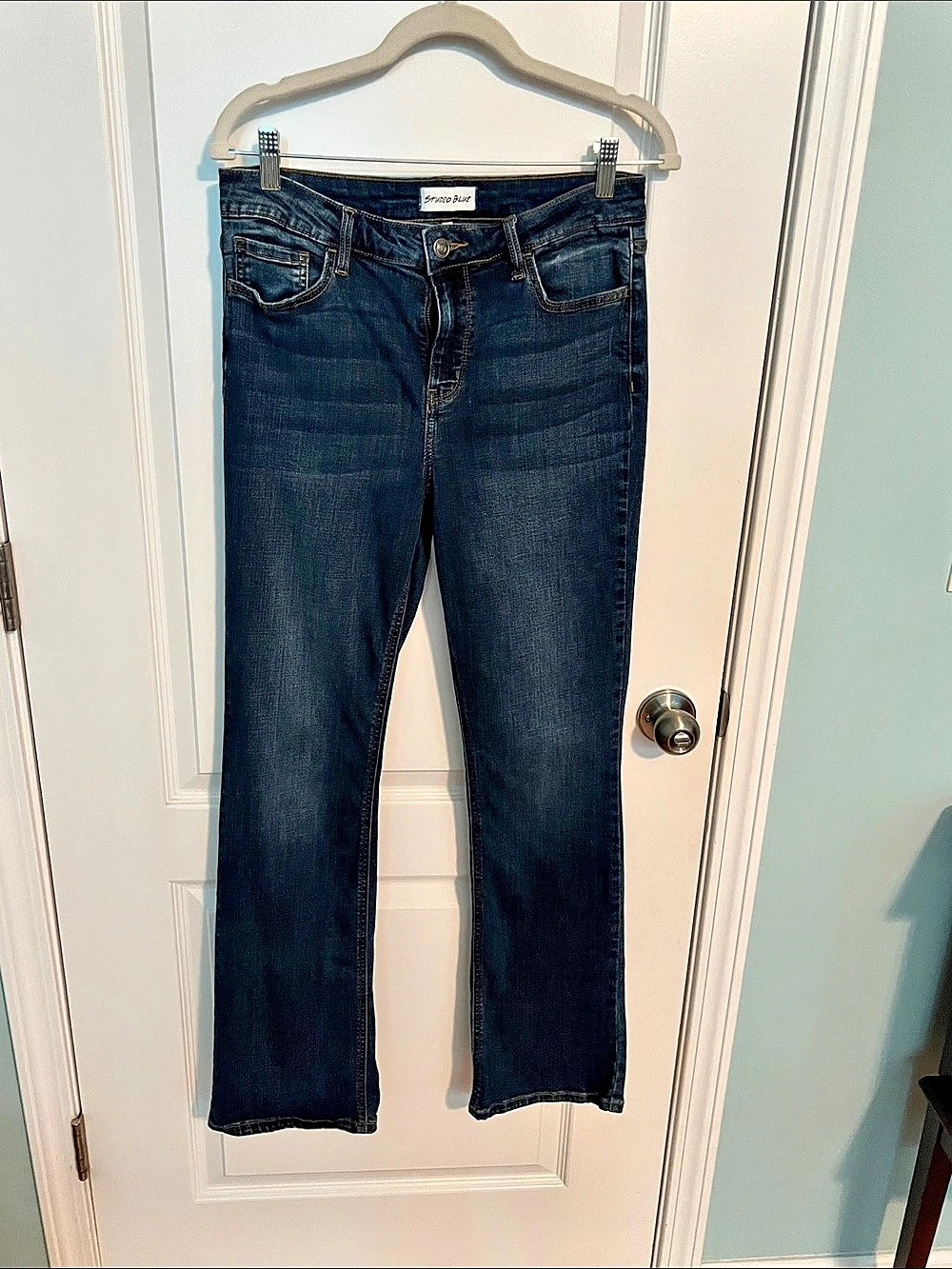 Studio Blue Straight Leg Jeans Waist 30 in Blue